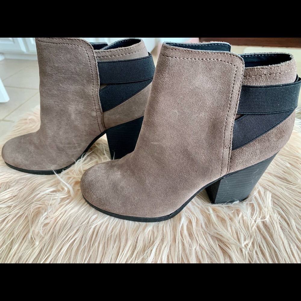 Kenneth Cole Booties - Picture 2 of 8